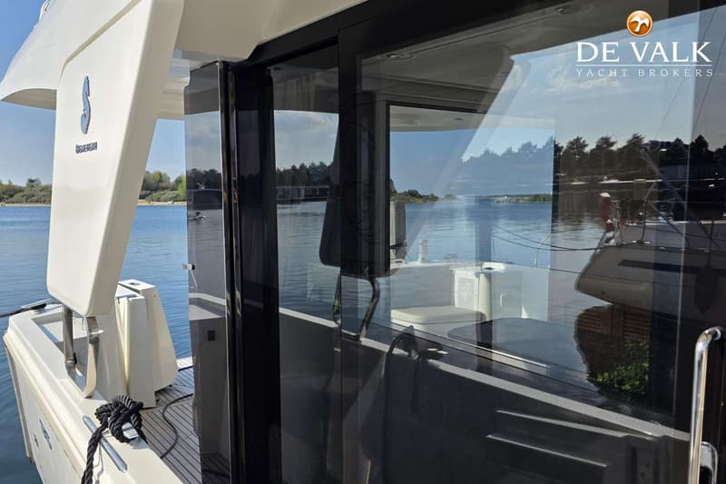 Beneteau Swift Trawler 35 foto 8