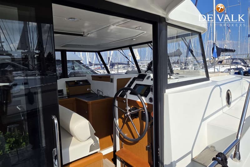 Beneteau Swift Trawler 35 foto 10