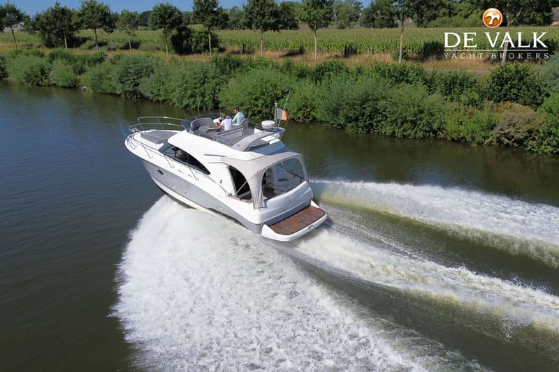 Beneteau Antares 36 foto 3