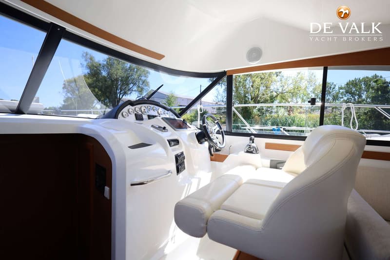 Beneteau Antares 36 foto 23