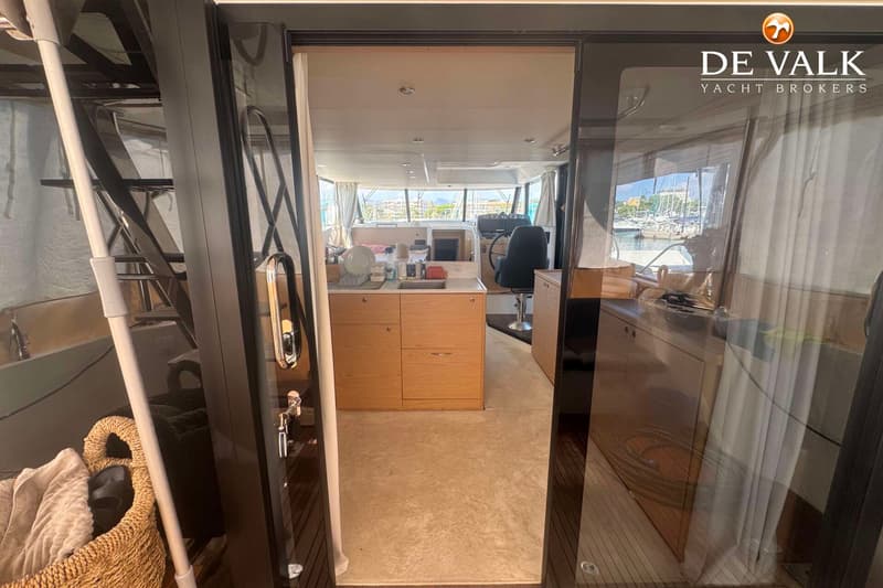 Beneteau Swift Trawler 48 foto 18