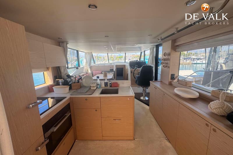 Beneteau Swift Trawler 48 foto 19