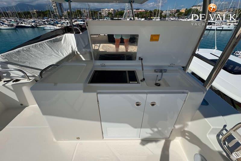 Beneteau Swift Trawler 48 foto 7