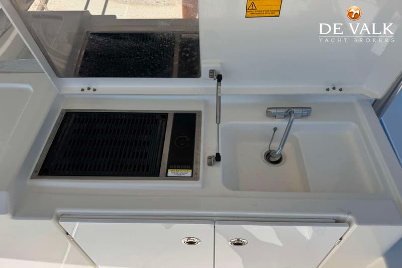 Beneteau Swift Trawler 48 foto 8