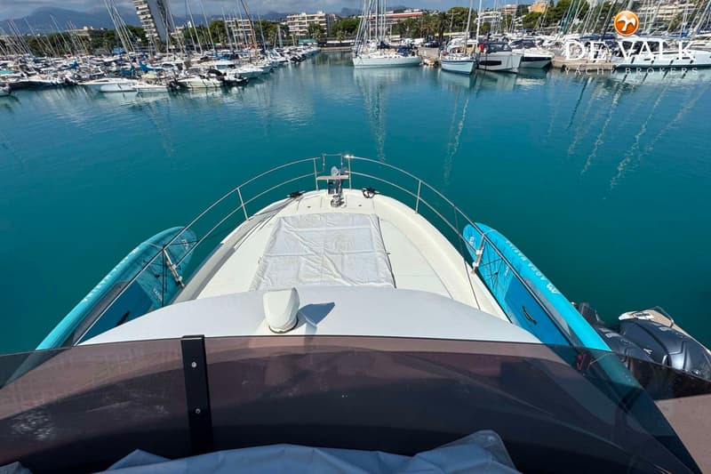 Beneteau Swift Trawler 48 foto 10