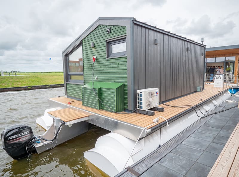 Twin M-Cabin Houseboat foto 2