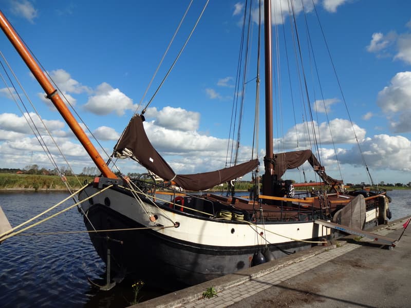 Hasselteraak 24.00 Charter/woonschip foto 4