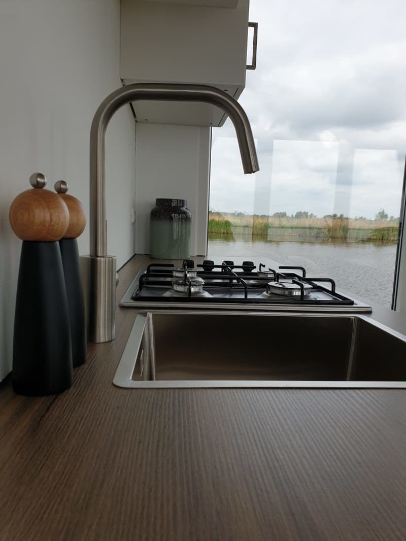 Houseboat Friesland 12.75 X 4.50 (inboard Engine) foto 16