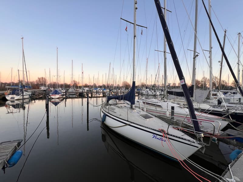 Beneteau First 30 foto 3