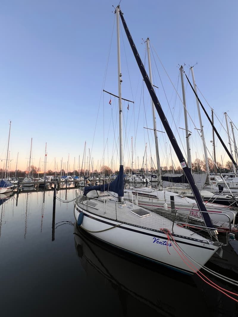 Beneteau First 30 foto 8