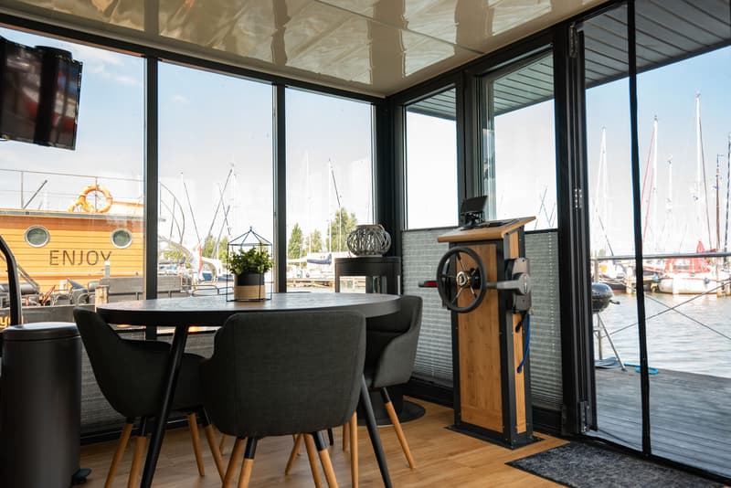 Campi 400 Houseboat Warns Met Ligplaats , Eigen Steiger En Chartermogelijkheid Houseboats foto 4