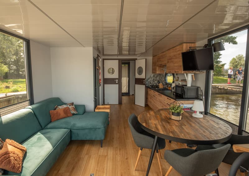 Campi 400 Houseboat Warns Met Ligplaats , Eigen Steiger En Chartermogelijkheid Houseboats foto 7