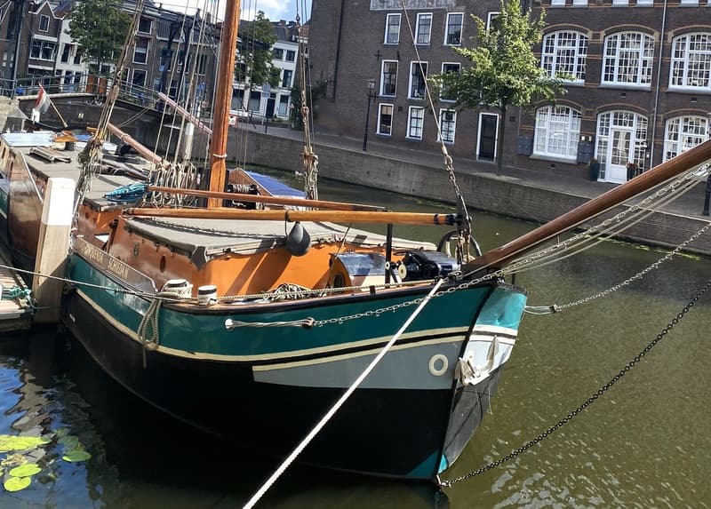 Klipperaak Woonschip foto 1