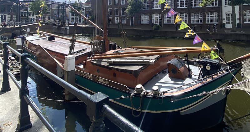 Klipperaak Woonschip foto 2