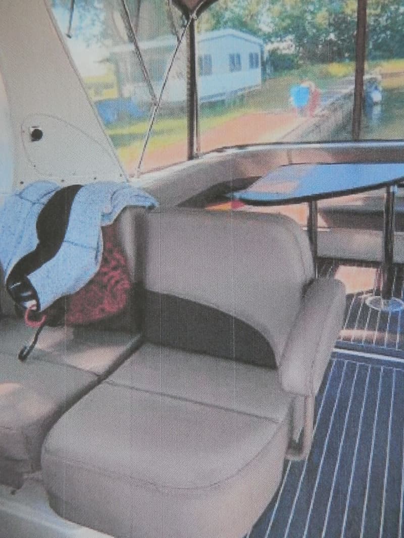 Bayliner 325 SB foto 10