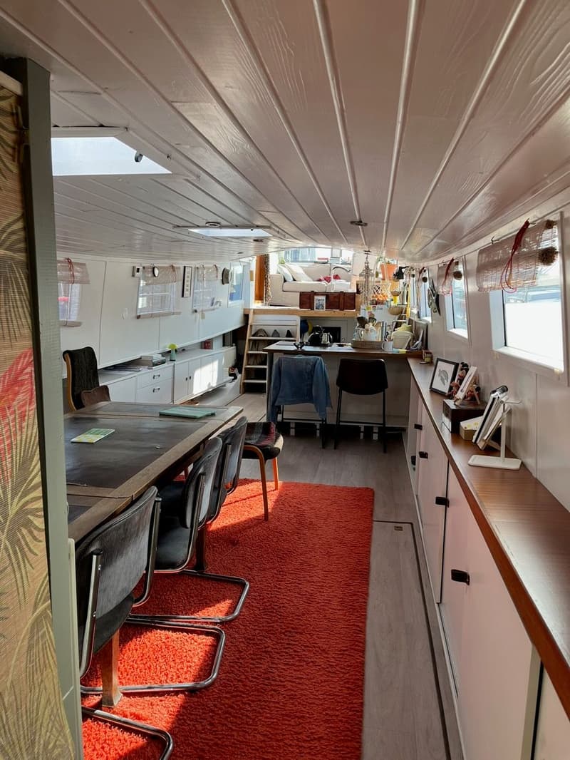 Woonboot 19.00 Geen Ligplaats foto 6