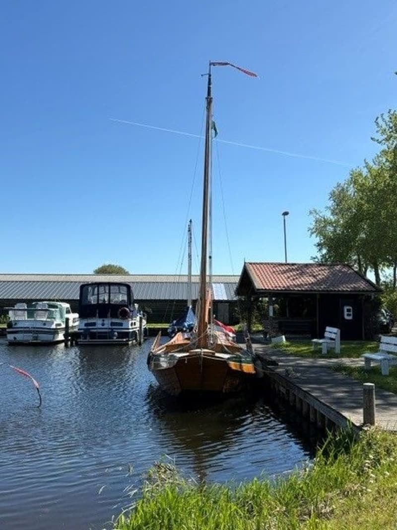 Van Der Meulen Kajuitzeilschouw 800 foto 3