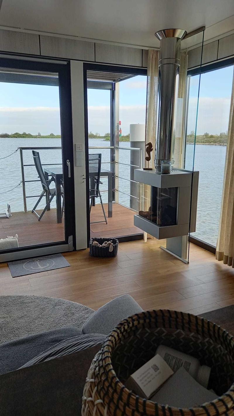 HT4 Houseboat Lelystad Ligplaats foto 19