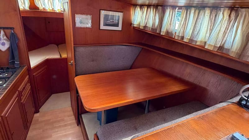 Van Der Valk 1300 Fly Bridge foto 11
