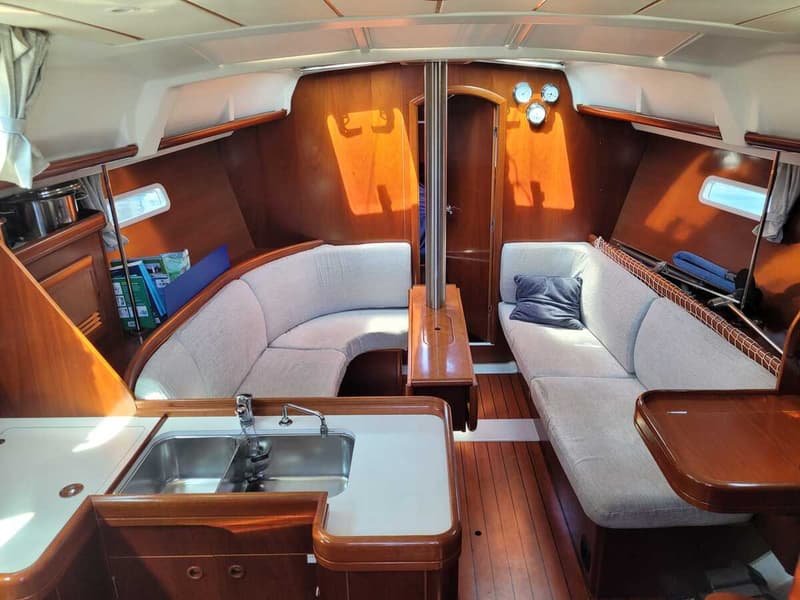 Beneteau Oceanis 373 foto 2