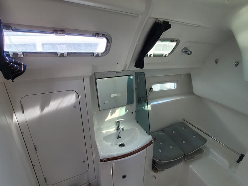 Beneteau Oceanis 373 foto 13
