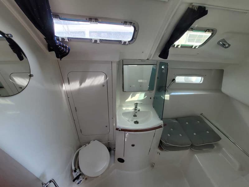 Beneteau Oceanis 373 foto 14
