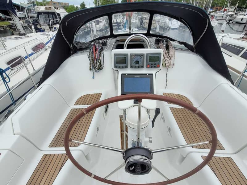 Beneteau Oceanis 373 foto 22