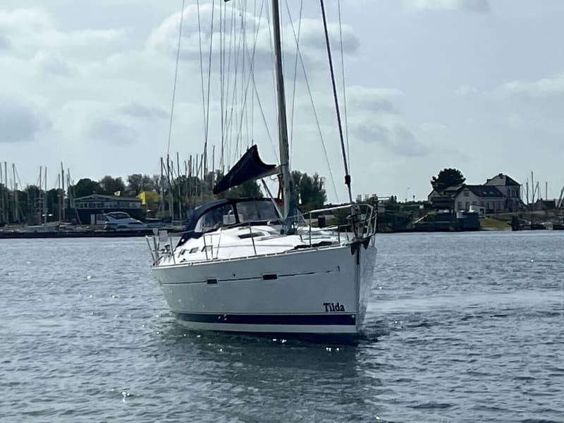 Beneteau Oceanis 373 foto 44