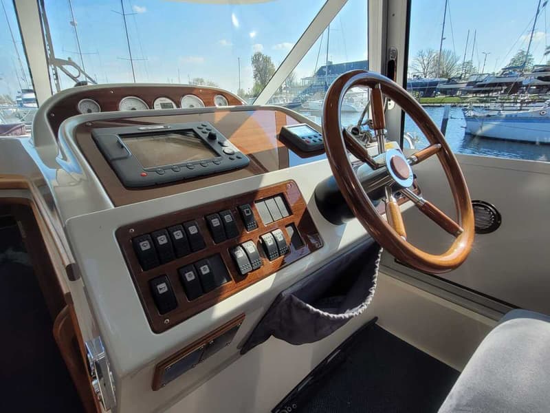 Nimbus 380 Commander foto 13