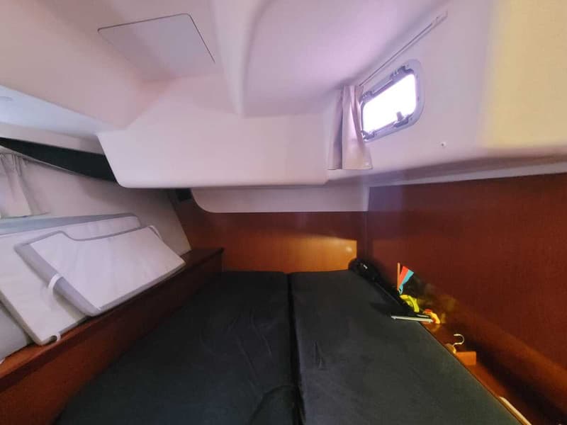 Beneteau Oceanis 54 foto 14