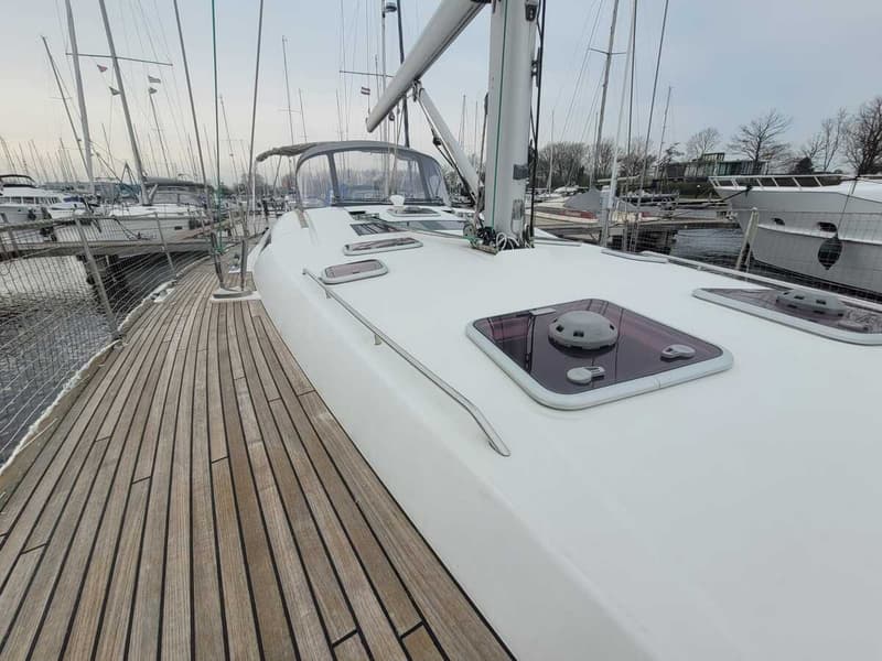 Beneteau Oceanis 54 foto 28