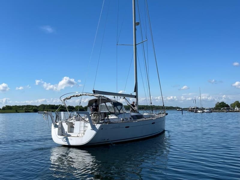 Beneteau Oceanis 54 foto 45