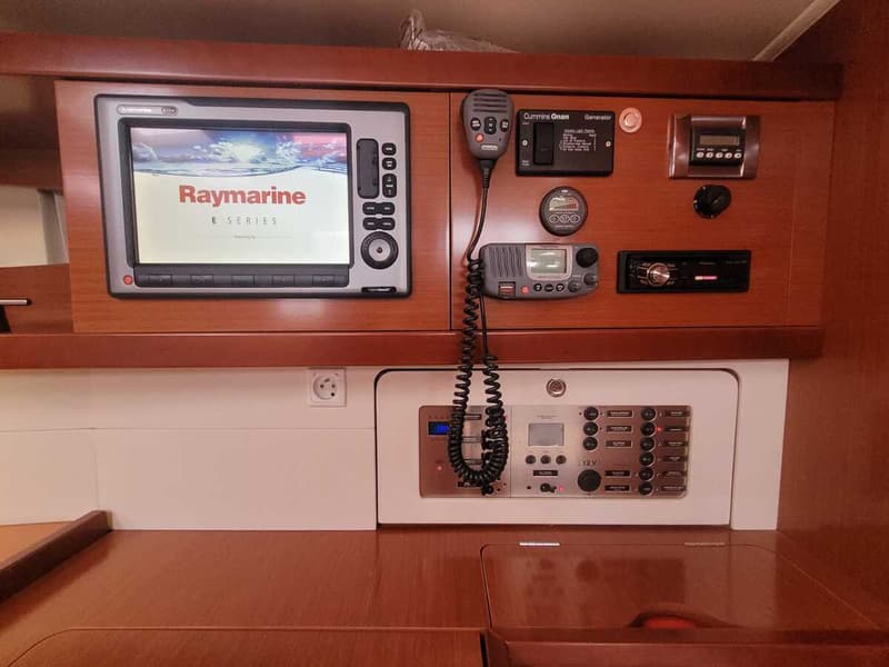Beneteau Oceanis 54 foto 7