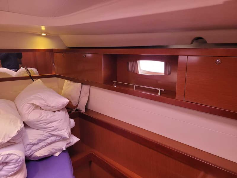 Beneteau Oceanis 54 foto 8