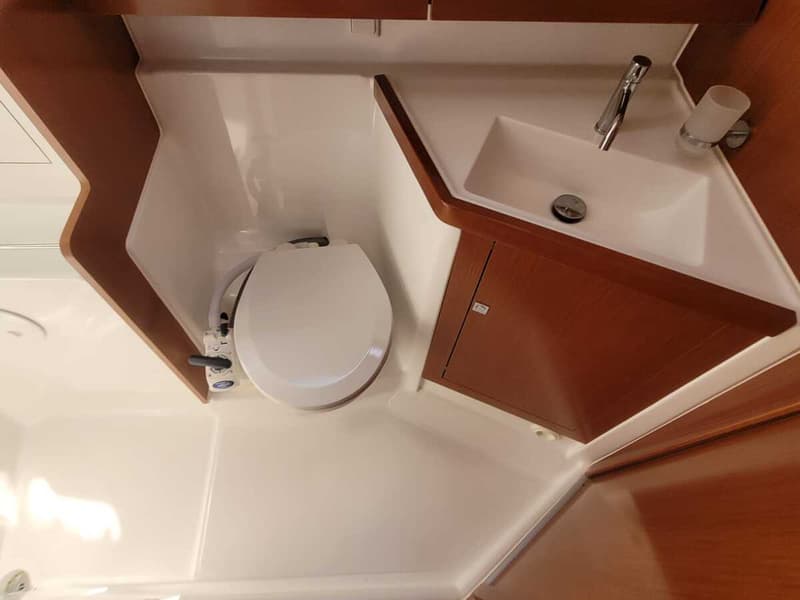 Beneteau Oceanis 45 foto 23