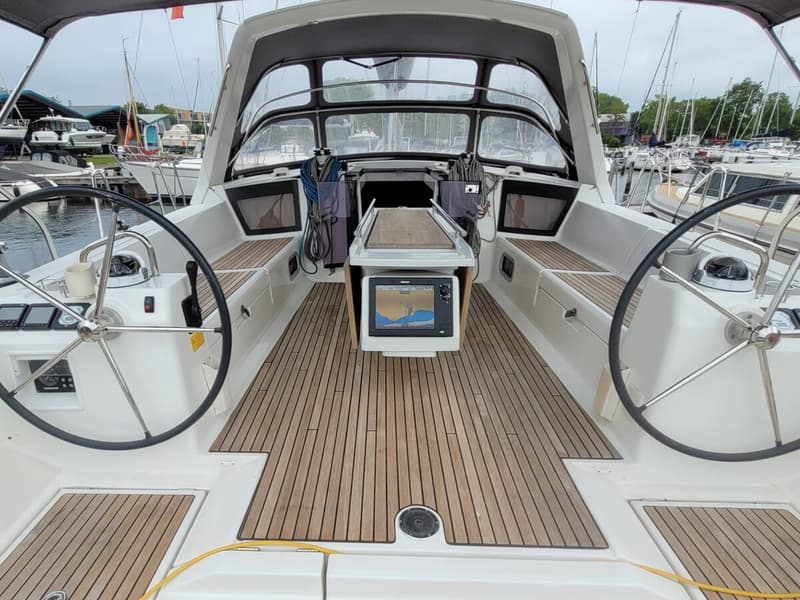 Beneteau Oceanis 45 foto 44