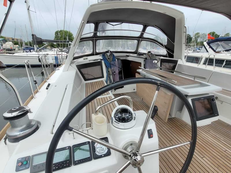 Beneteau Oceanis 45 foto 63