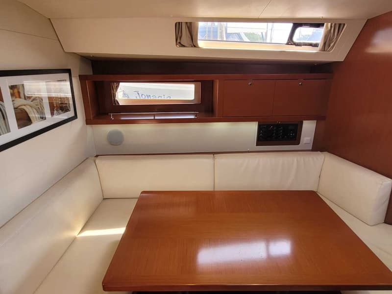 Beneteau Oceanis 45 foto 8