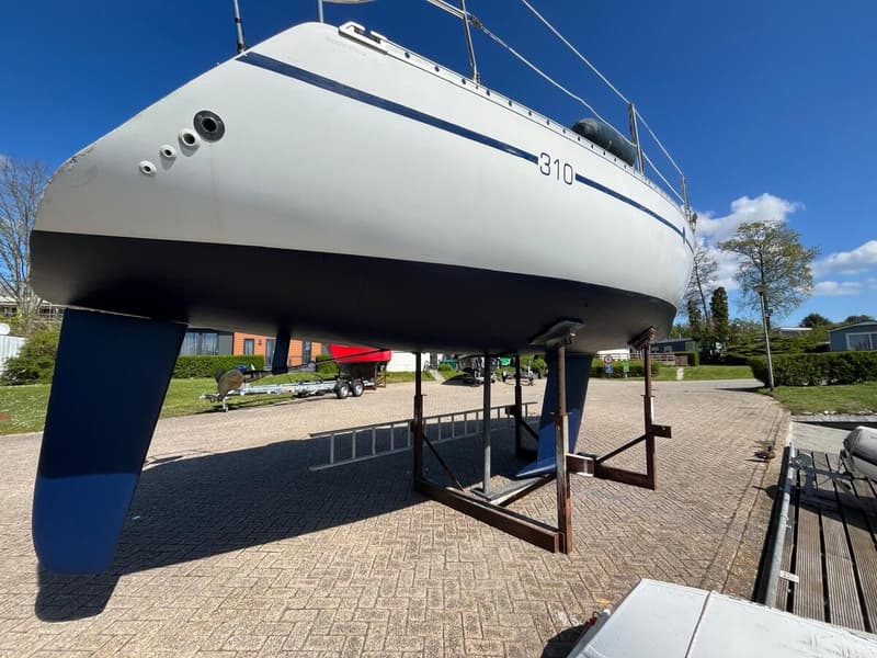 Beneteau First 310 foto 36