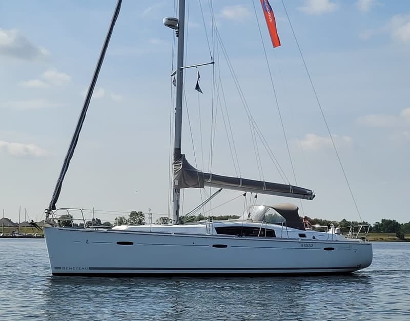 Beneteau Oceanis 43 foto 1