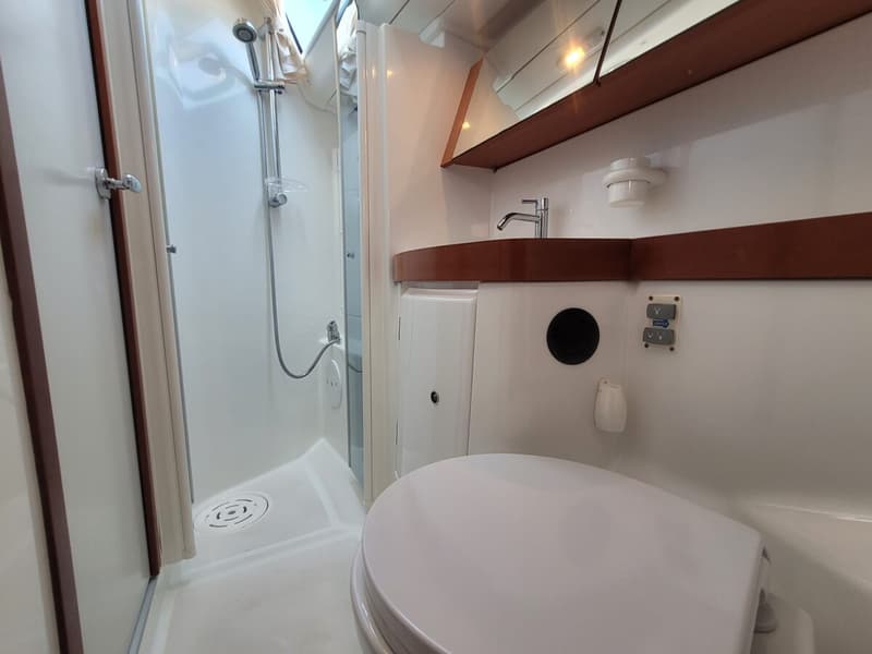 Beneteau Oceanis 43 foto 20