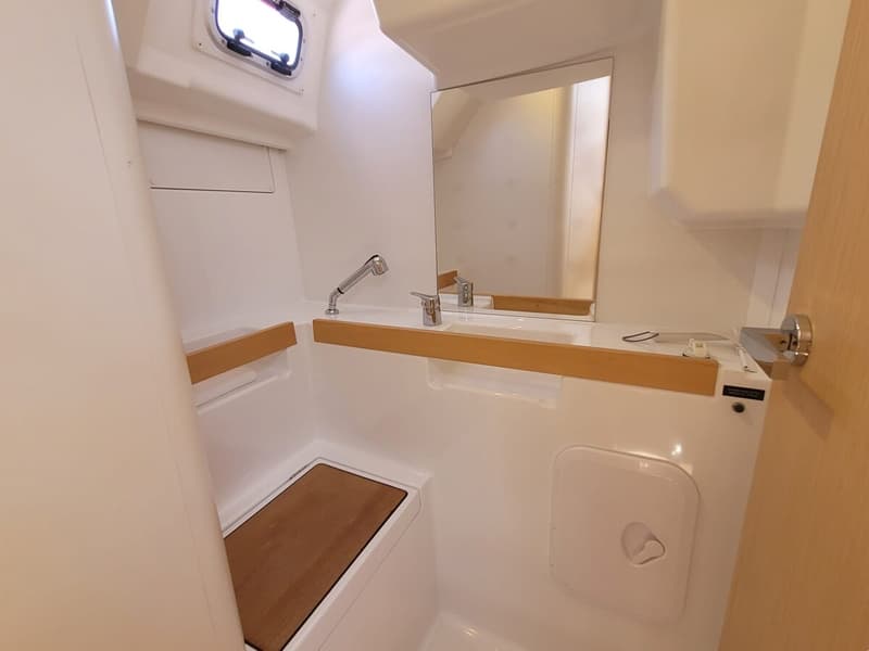 Beneteau Oceanis 35 foto 12