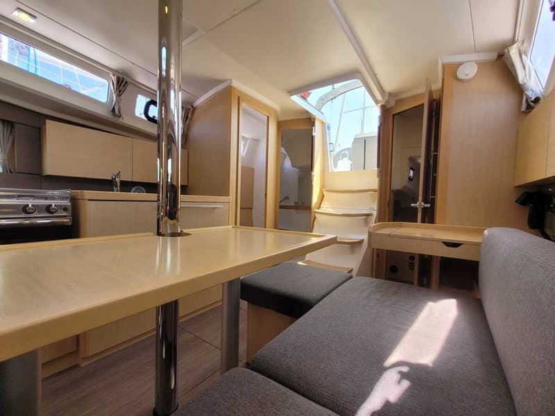 Beneteau Oceanis 35 foto 14