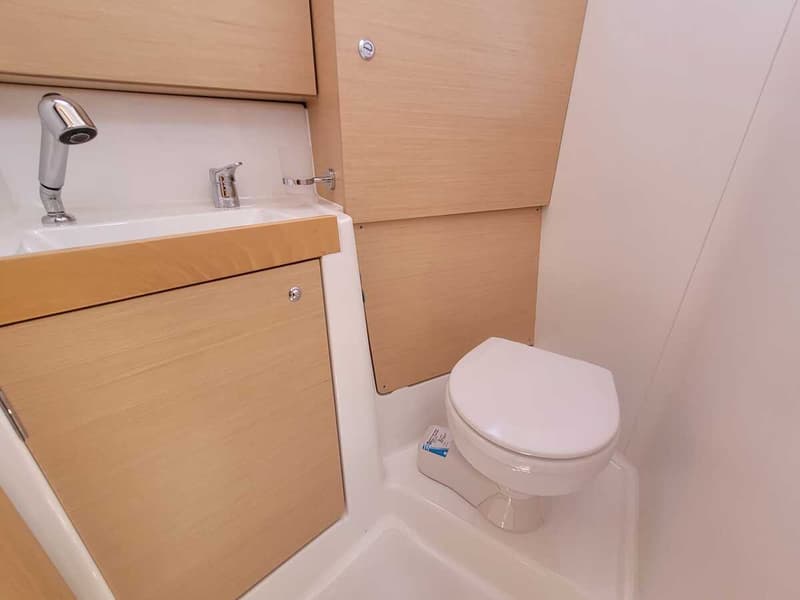 Beneteau Oceanis 35 foto 22