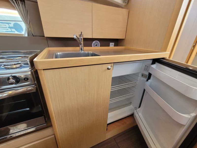 Beneteau Oceanis 35 foto 7