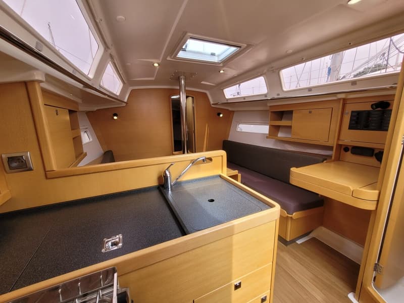 Jeanneau Sun Odyssey 319 foto 8