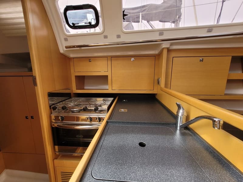 Jeanneau Sun Odyssey 319 foto 9