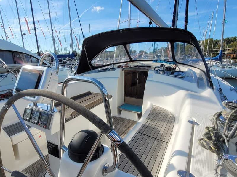 Bavaria 42-3 Custom Line foto 23