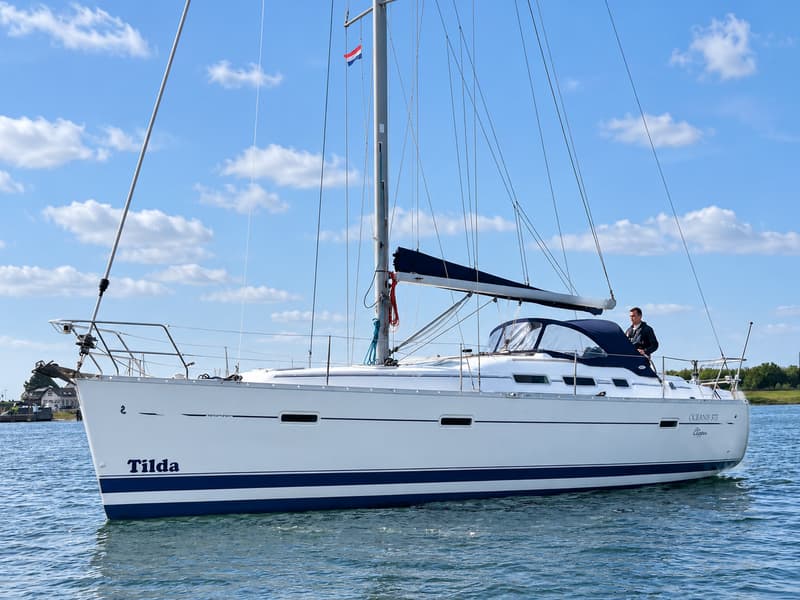 Beneteau Oceanis 373 Clipper foto 1