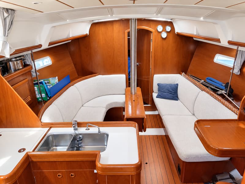 Beneteau Oceanis 373 Clipper foto 2